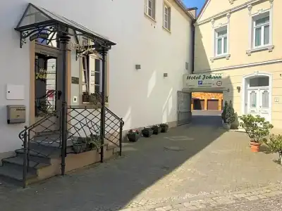 Johann - 0