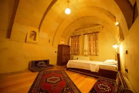 Vineyard Cave - 124