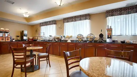 Best Western Plus Eastgate Inn & Suites - 33