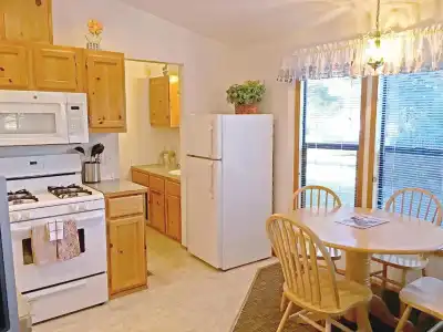 Park Motel and Cabins - 12
