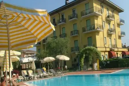 Bella Peschiera - 15