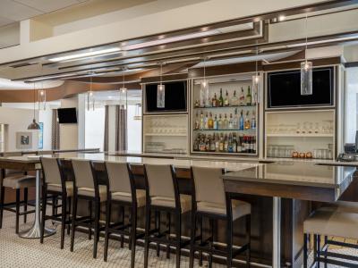 Holiday Inn Greensboro Coliseum by IHG - 18