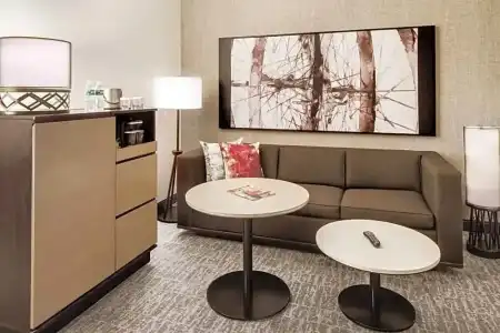 DoubleTree by Hilton & Suites Jersey City - 69