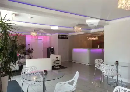 Hollywood VIP - 11