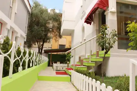 Theranda Boutique - 12
