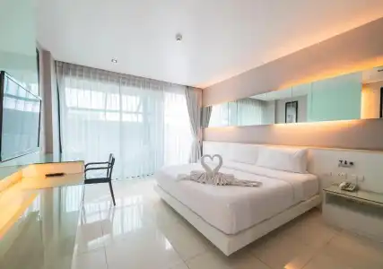 Serenotel Pattaya Beach Front - 83