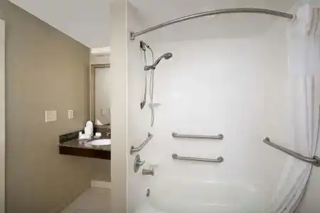 Hilton Garden Inn Winston-Salem/Hanes Mall - 9