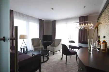 Best Western Premier Castanea Resort - 98