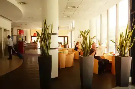 Ibis Marseille Centre Euromed - 15