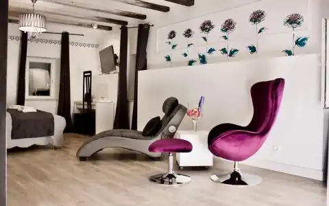 Galeria Valeria Seaside Downtown - Mag Quaint & Elegant Boutiques - 323