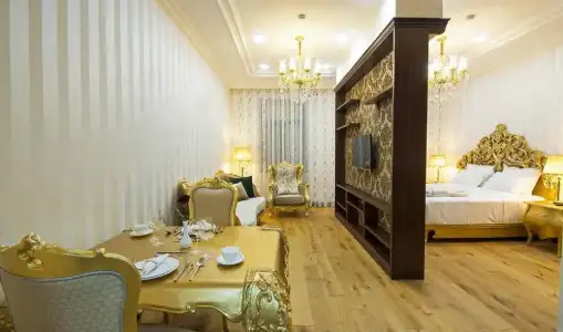 Monday Royal Apart - 235
