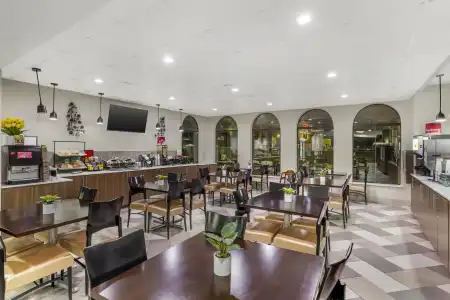 Best Western Plus Heritage Inn - 29