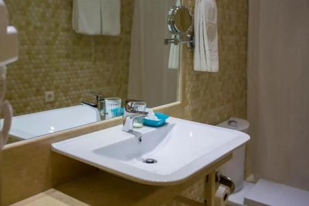 Legends Tskaltubo Spa Resort - 17