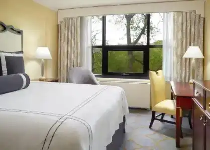 Omni Shoreham - 73