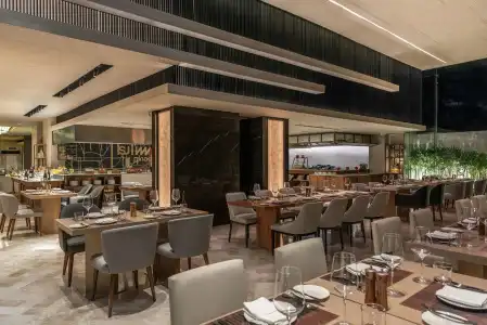 DoubleTree by Hilton Bangkok Ploenchit - 24