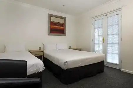 The Waterloo Bay - 20