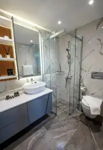 Valente Suites & - 17