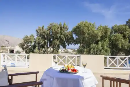 Bella Santorini - 65