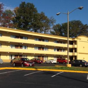 Diamond Inn and Suites - 10