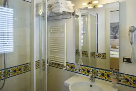 Bellevue Suite - 36