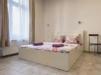 Hostel 70S - 56
