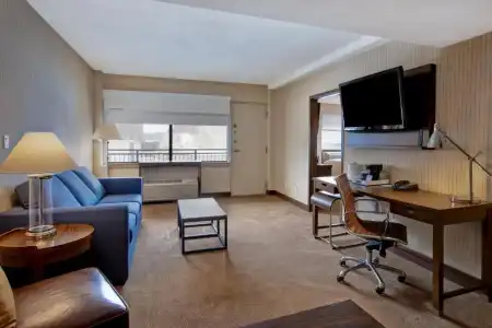 Four Points By Sheraton Peoria - 75