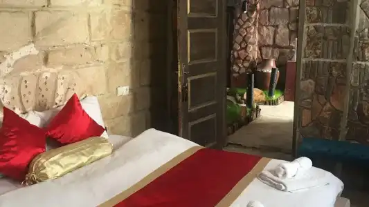 Stone Age Mansion - 46