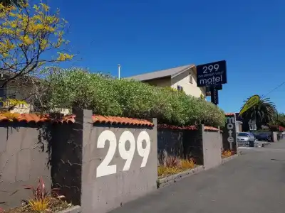 299 on Devon West - 9