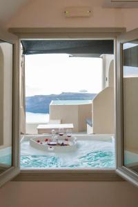 Caldera Cliff Illusion Suites - 64