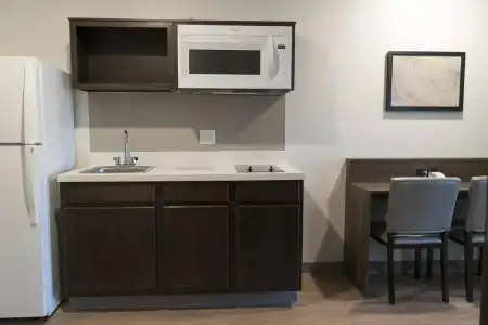 WoodSpring Suites Bakersfield East - 20