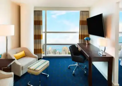 Sheraton Vancouver Wall Centre - 5