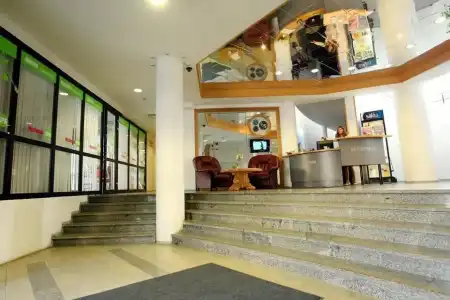 Center - 14