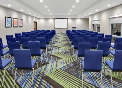Holiday Inn Express & Suites Dallas NW Hwy - Love Field - 16