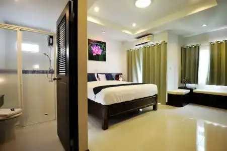 Ruen Buathong Boutique - 44