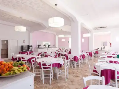 Promenade Universale - 16