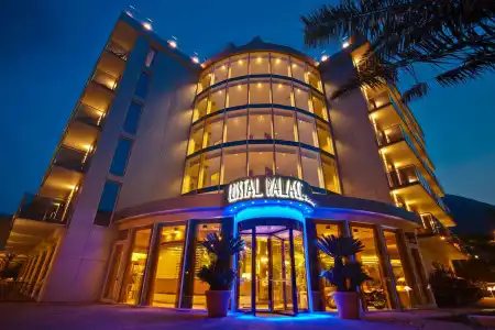 Kristal Palace - Tonellis - Adult Friendly - 0