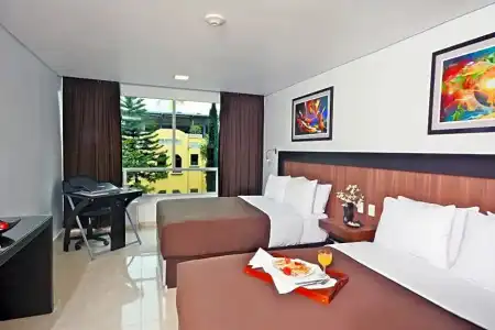 & Suites PF - 54