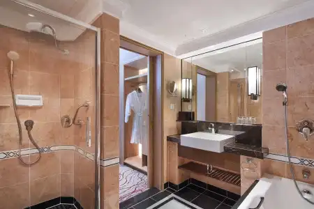 Sheraton Saigon Grand Opera - 17