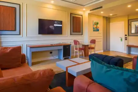 Royal East Resort - 43