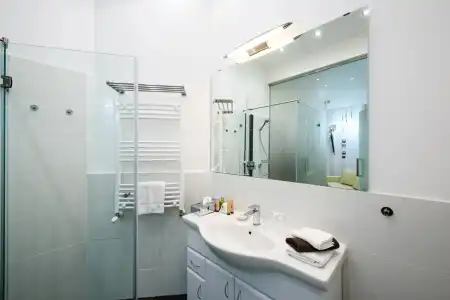 Karoly Corner Residences - 21