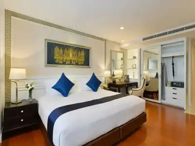 Centre Point Plus Silom - 2