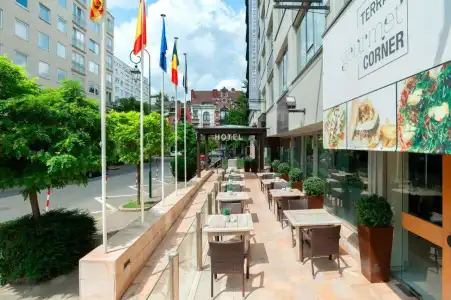 LATROUPE Grand Place Hostel - 19