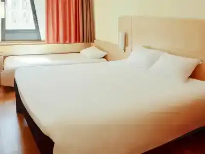 Ibis Marseille Centre Euromed - 43