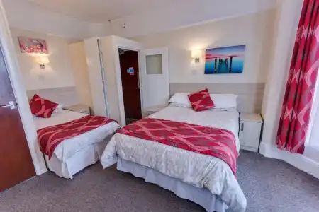 Sportsview Guest House - 61