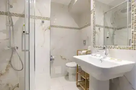 Best Western des Orangers - 168
