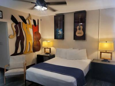 Desert Hills Motel - 58