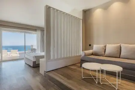 Alexandra Beach Resort & Spa - 104
