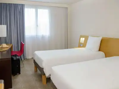 Novotel Bayeux - 4