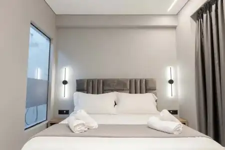 Elite - 105