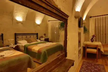 Safran Cave - 37